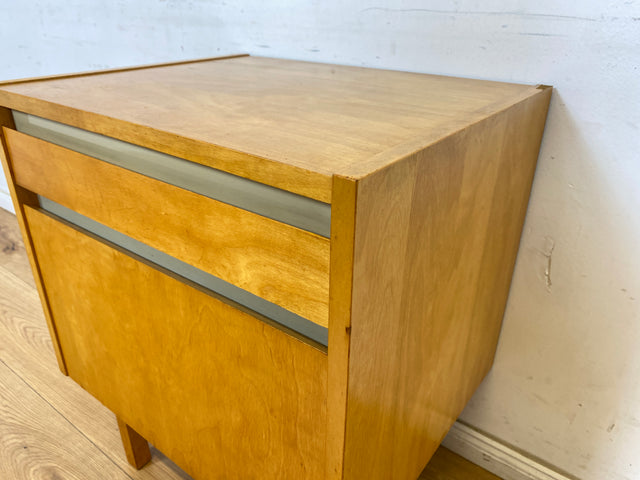 WMK Stilvoller und geräumiger Mid-Century Nachttisch 794/10 von VEB Hellerau in Birke mit Schublade # Nachtschrank Nachtkommode Nachtschränkchen Bedside Table Kommode Vintage DDR 50er 60er