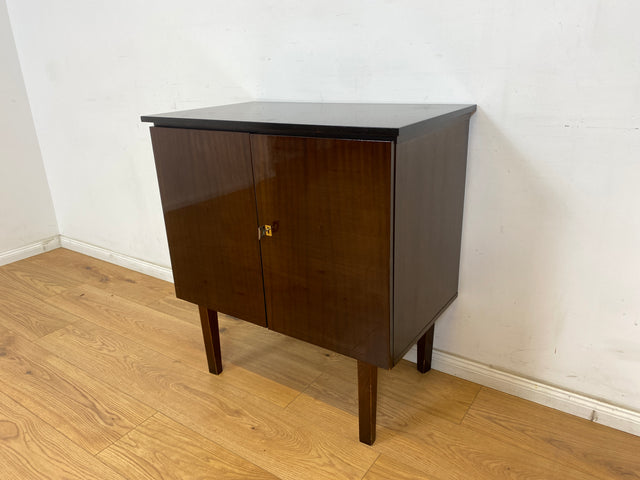 WMK Stilschlichte und sehr gut erhaltene 70er Jahre Fernsehkommode mit praktischer drehbarer Fernsehablage # Schrank Anrichte Sideboard Fernsehschrank Wäschekommode TV-Lowboard Retro Vintage Hochglanz