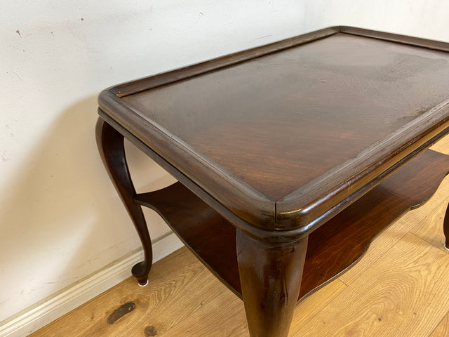 WMK Formschöner und gut erhaltener 60er Jahre Chippendale Beistelltisch aus Nussbaum mit praktischer Ablage # Tisch Couchtisch Salontisch Coffee Table Wohnzimmertisch Ablage Stilmöbel Vintage