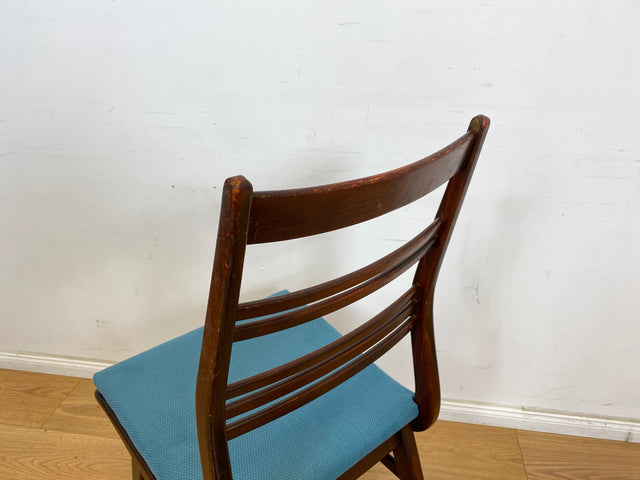 WMK Set aus 4 besonders schönen und sehr gut erhaltenen Mid-Century Esszimmerstühlen mit neuem petrol blauem Bezug # Stühle Küchenstühle Holzstühle Strebenstühle Dinining Chairs Vintage 60er Retro