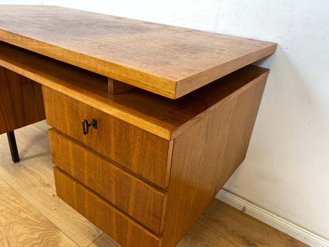 WMK Stilvoller, minimalistischer und gut erhaltener 70er Jahre Schreibtisch, freistellend, mit Schubladen und großem Fach # Arbeitstisch Bürotisch Writing Desk Sekretär Vintage Retro Mid-Century 60er