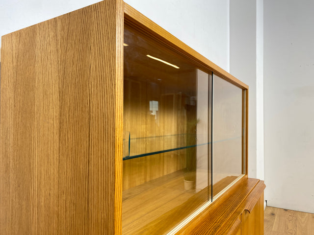 WMK Schöne & gut erhaltene Mid-Century Vitrine in Esche von VEB Bad Liebenwerda aus 1966, baugleich mit VEB Hellerau # Highboard Schubladenkommode Geschirrschrank Sideboard Kommode 60er DDR Vintage