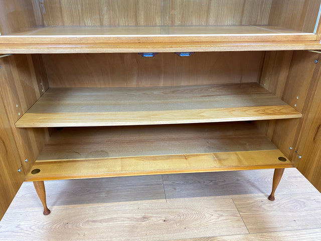 WMK Schöne & gut erhaltene Mid-Century Vitrine in Esche von VEB Bad Liebenwerda aus 1966, baugleich mit VEB Hellerau # Highboard Schubladenkommode Geschirrschrank Sideboard Kommode 60er DDR Vintage