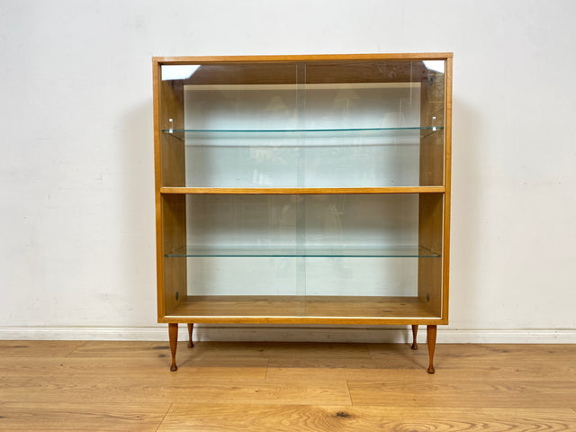 WMK Elegante und gut erhaltene Mid-Century Raumtrenner Vitrine in Esche von VEB Bad Liebenwerda, 1966, baugleich mit VEB Hellerau # Glasvitrine Highboard Geschirrschrank Sideboard 60er DDR Vintage