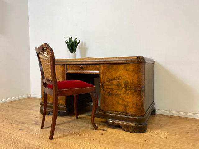 WMK Ein Schmuckstück! Imposanter & gut erhaltener antiker Schreibtisch aus vollem Holz in edlem Wurzeholz mit Schubladen # Arbeitstisch Bürotisch Desk Cheftisch Echtholzfurnier Art Deco Vintage 30er