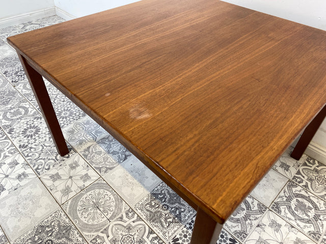 WMK Minimalistischer und gut erhaltener skandinavischer Wohnzimmertisch im Teakholz # Couchtisch Tisch Beistelltisch Coffee Table Danish Design Mid-Century Vintage # Lieferung möglich