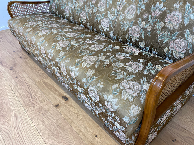 WMK Wunderschönes & gut erhaltenes 30er Jahre Schlafsofa mit feinem floralem Bezug, Wiener Geflecht & Bettwäschefach # Sofa Couch Schlafcouch Klappcouch Liege Daybed Sitzgarnitur Chippendale Vintage