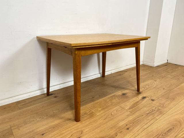 WMK Raumaufhellender & gut erhaltener Mid-Century Esstisch aus 1962 mit zeittypischen konischen Füßen # Tisch Holztisch Esszimmertisch Küchentisch Ausziehtisch Dining Table Vintage Retro DDR VEB 60er