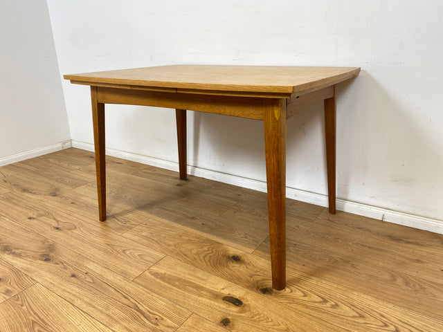 WMK Raumaufhellender & gut erhaltener Mid-Century Esstisch aus 1962 mit zeittypischen konischen Füßen # Tisch Holztisch Esszimmertisch Küchentisch Ausziehtisch Dining Table Vintage Retro DDR VEB 60er