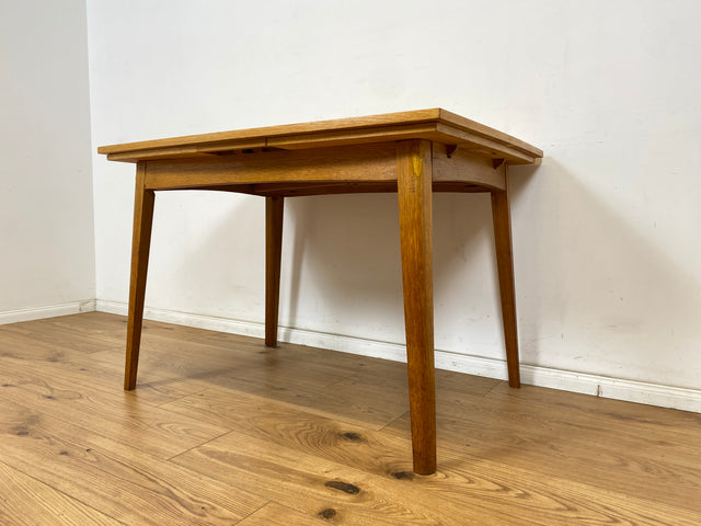 WMK Raumaufhellender & gut erhaltener Mid-Century Esstisch aus 1962 mit zeittypischen konischen Füßen # Tisch Holztisch Esszimmertisch Küchentisch Ausziehtisch Dining Table Vintage Retro DDR VEB 60er