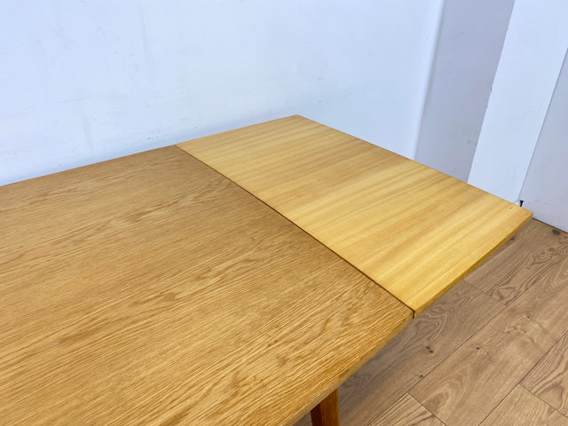 WMK Raumaufhellender & gut erhaltener Mid-Century Esstisch aus 1962 mit zeittypischen konischen Füßen # Tisch Holztisch Esszimmertisch Küchentisch Ausziehtisch Dining Table Vintage Retro DDR VEB 60er