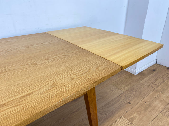 WMK Raumaufhellender & gut erhaltener Mid-Century Esstisch aus 1962 mit zeittypischen konischen Füßen # Tisch Holztisch Esszimmertisch Küchentisch Ausziehtisch Dining Table Vintage Retro DDR VEB 60er