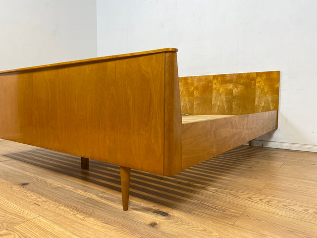 WMK Stilvolles und sehr gut erhaltenes Mid-Century Doppelbett mit passenden und intakten Lattenrosten für Matratzen 90x190 bzw. 180x190cm # Bett Schlafzimmerbett Bed Schlafzimmer Vintage 50er 60er