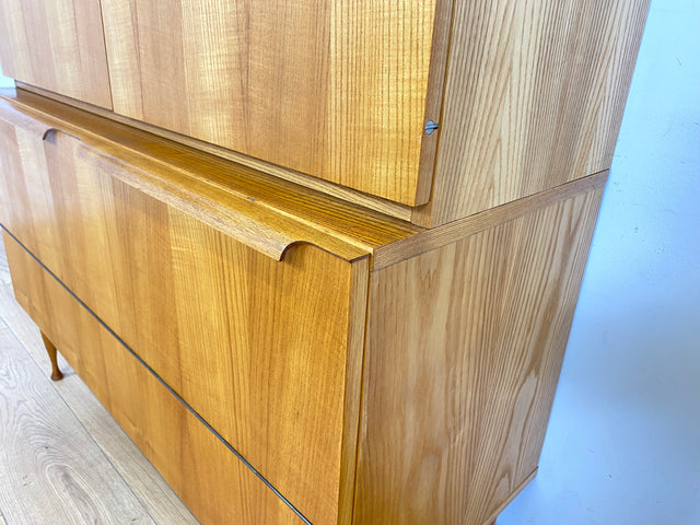 WMK Schöner & gut erhaltener Mid-Century Highboard in Esche aus 1966 von VEB Bad Liebenwerda, baugleich mit VEB Hellerau # Schrank Wäscheschrank Wäschekommode Sideboard Kommode 60er DDR Vintage Retro