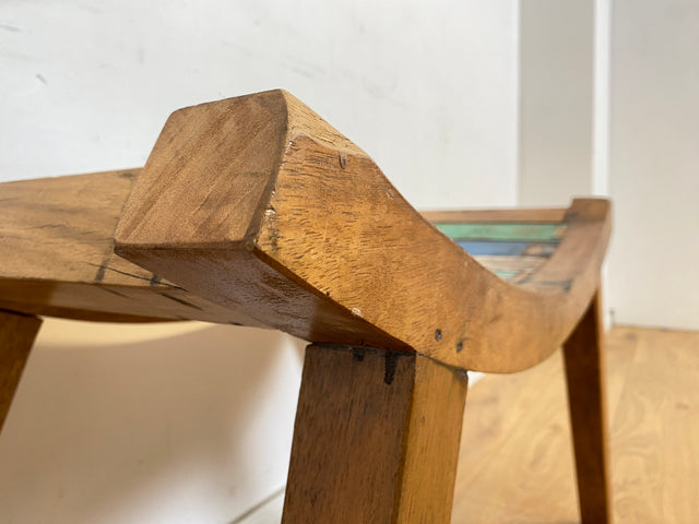 WMK Formschöner und sehr robuster Hocker aus altem Bootsholz, ein handgefertigtes Unikat aus massivem Teakholz # Sitzhocker Fußhocker Schemel Taburett Sitz Holzhocker Stuhl Bootsmöbel Treibholz Teak