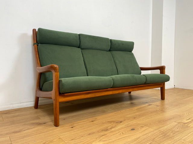 WMK Hochwertiges & sehr gut erhaltenes skandinavisches Designersofa von Gustav Thams für A/S Vejen mit Teakholz Rahmen und neuem grünen Bezug # Sofa Couch Bank Teak Danish Design Mid-Century Vintage