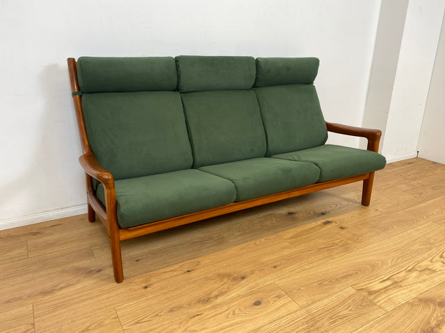 WMK Hochwertiges & sehr gut erhaltenes skandinavisches Designersofa von Gustav Thams für A/S Vejen mit Teakholz Rahmen und neuem grünen Bezug # Sofa Couch Bank Teak Danish Design Mid-Century Vintage