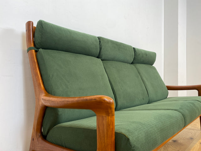 WMK Hochwertiges & sehr gut erhaltenes skandinavisches Designersofa von Gustav Thams für A/S Vejen mit Teakholz Rahmen und neuem grünen Bezug # Sofa Couch Bank Teak Danish Design Mid-Century Vintage