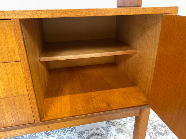 WMK Minimalistisches skandinavisches Highboard mit Schubalden und sehr hübschen Holzgriffen im Teakholz # Schrank Wäscheschrank Bücherschrank Sideboard Kommode Teak Danish Design Vintage Mid-Century