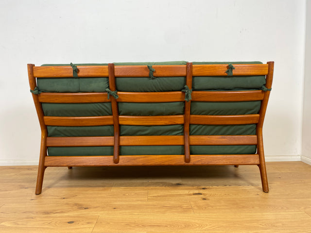 WMK Hochwertiges & sehr gut erhaltenes skandinavisches Designersofa von Gustav Thams für A/S Vejen mit Teakholz Rahmen und neuem grünen Bezug # Sofa Couch Bank Teak Danish Design Mid-Century Vintage