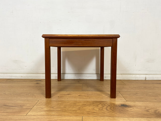 WMK Stilvoller und sehr gut erhaltener skandinavischer Couchtisch in Teakholz mit kunstvoll gestalteten Fliesen # Tisch Wohnzimmertisch Beistelltisch Fliesentisch Coffe table Vintage Mid-Century Teak