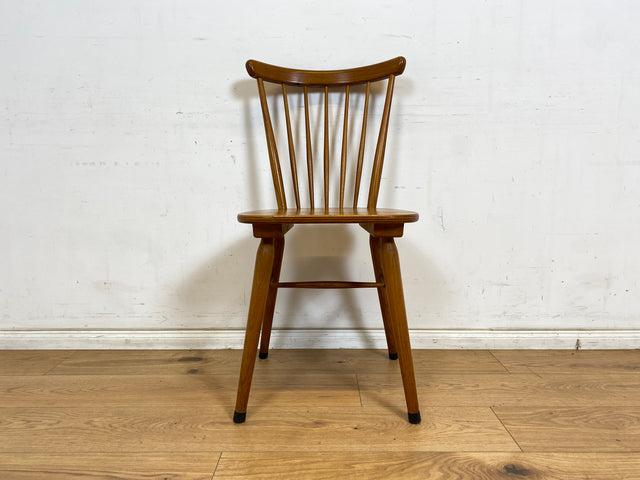 WMK 1/3 Der Klassiker! Stabiler und gut erhaltener Mid-Century Sprossenstuhl mit zeittypischen konischen Füßen # Stühle Holzstühle Esszimmerstuhle Küchenstühle Chair Vintage Retro # Versand möglich