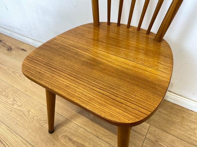 WMK 1/3 Der Klassiker! Stabiler und gut erhaltener Mid-Century Sprossenstuhl mit zeittypischen konischen Füßen # Stühle Holzstühle Esszimmerstuhle Küchenstühle Chair Vintage Retro # Versand möglich