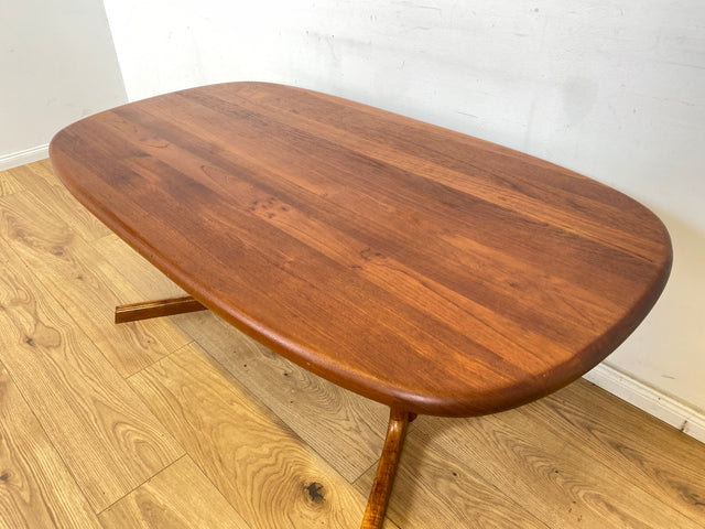 WMK Stilvoller & sehr gut erhaltener großer skandinavischer Designercouchtisch von Dyrlund aus massivem Teakholz # ovaler Couchtisch Wohnzimmertisch Coffee Table Mid-Century Vintage Danish Design Teak