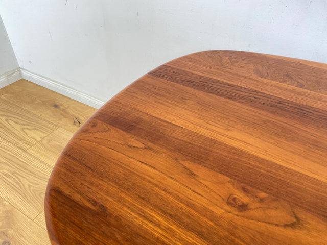 WMK Stilvoller & sehr gut erhaltener großer skandinavischer Designercouchtisch von Dyrlund aus massivem Teakholz # ovaler Couchtisch Wohnzimmertisch Coffee Table Mid-Century Vintage Danish Design Teak