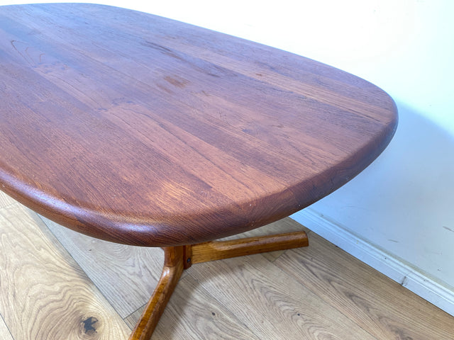 WMK Stilvoller & sehr gut erhaltener großer skandinavischer Designercouchtisch von Dyrlund aus massivem Teakholz # ovaler Couchtisch Wohnzimmertisch Coffee Table Mid-Century Vintage Danish Design Teak