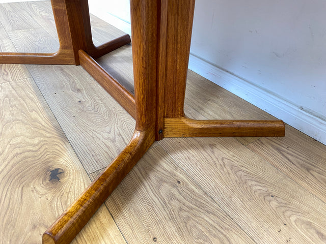 WMK Stilvoller & sehr gut erhaltener großer skandinavischer Designercouchtisch von Dyrlund aus massivem Teakholz # ovaler Couchtisch Wohnzimmertisch Coffee Table Mid-Century Vintage Danish Design Teak