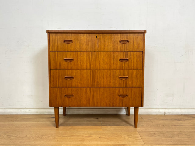 WMK Stilvolle und geräumige skandinavische Kommode in Teakholz mit Schubladen & formschönen Holzgriffen # Schubladenkommode Schrank Wäschekommode Wickelkommode Sideboard Mid-Century Vintage Teak 60er