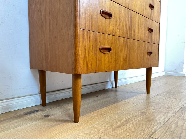 WMK Stilvolle und geräumige skandinavische Kommode in Teakholz mit Schubladen & formschönen Holzgriffen # Schubladenkommode Schrank Wäschekommode Wickelkommode Sideboard Mid-Century Vintage Teak 60er