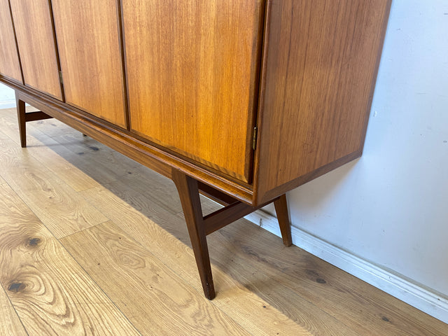 WMK Stilvolles und gut erhaltenes skandinavisches Highboard in Teakholz mit Schubladen # Sideboard Schrank Barschrank Bar Teak Mid-Century Danish Design Vintage