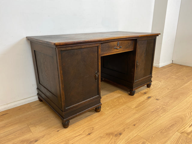 WMK Imposanter und sehr gut erhaltener antiker Schreibtisch aus vollem Holz mit Schubladen und edlen Messingbeschlägen # Arbeitstisch Bürotisch Sekretär Writing Desk Jugendstil Gründerzeit Vintage