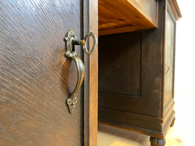 WMK Imposanter und sehr gut erhaltener antiker Schreibtisch aus vollem Holz mit Schubladen und edlen Messingbeschlägen # Arbeitstisch Bürotisch Sekretär Writing Desk Jugendstil Gründerzeit Vintage