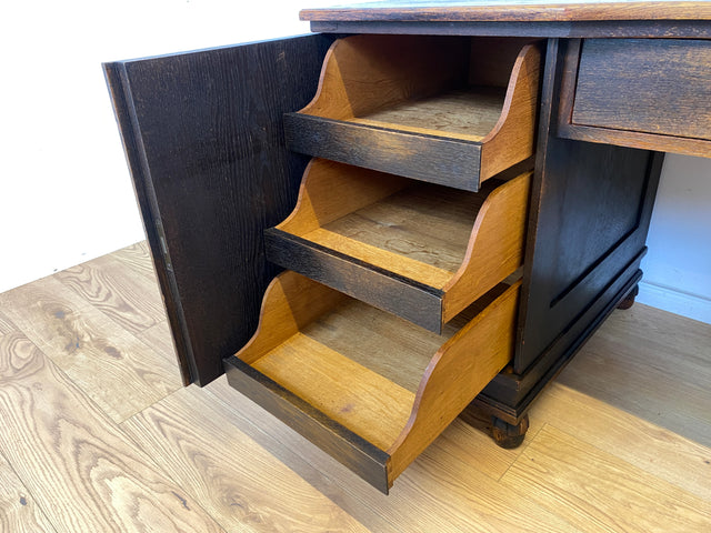 WMK Imposanter und sehr gut erhaltener antiker Schreibtisch aus vollem Holz mit Schubladen und edlen Messingbeschlägen # Arbeitstisch Bürotisch Sekretär Writing Desk Jugendstil Gründerzeit Vintage