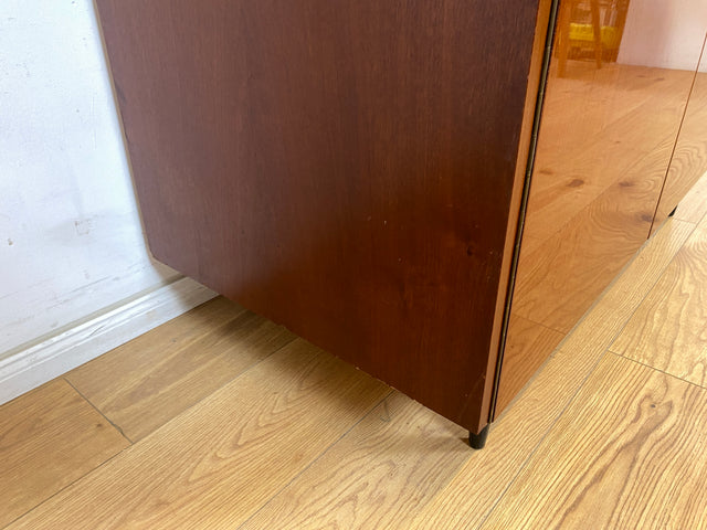 WMK Sehr schöner und perfekt aufgeteilter 70er Jahre Kleiderschrank mit Schubladen , Einlegeböden und Kleiderstange # Schrank Wäscheschrank Schlafzimmerschrank Wardrobe Garderobe Mid-Century Vintage