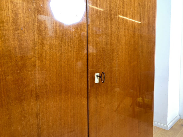 WMK Sehr schöner und perfekt aufgeteilter 70er Jahre Kleiderschrank mit Schubladen , Einlegeböden und Kleiderstange # Schrank Wäscheschrank Schlafzimmerschrank Wardrobe Garderobe Mid-Century Vintage