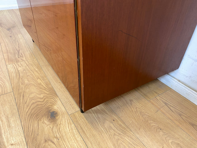 WMK Sehr schöner und perfekt aufgeteilter 70er Jahre Kleiderschrank mit Schubladen , Einlegeböden und Kleiderstange # Schrank Wäscheschrank Schlafzimmerschrank Wardrobe Garderobe Mid-Century Vintage