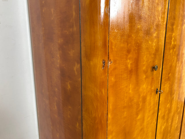 WMK Schöner und sehr gut aufgeteilter Mid-Century Kleiderschrank aus vollem Holz auf neuen Hairpin Füßen # 4-türiger Schrank Schlafzimmerschrank Wäscheschrank Flurschrank Wardrobe 50er 60er Vintage