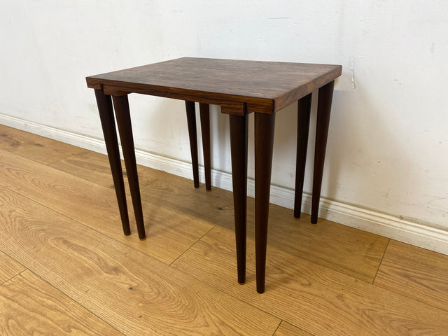 WMK Stilvoller & gut erhaltener skandinavischer 2-in-1 Satztisch aus edlem Palisander mit besonders schöner Maserung # Beistelltisch Couchtisch Coffee table Vintage Danish Design Mid-Century Rosewood