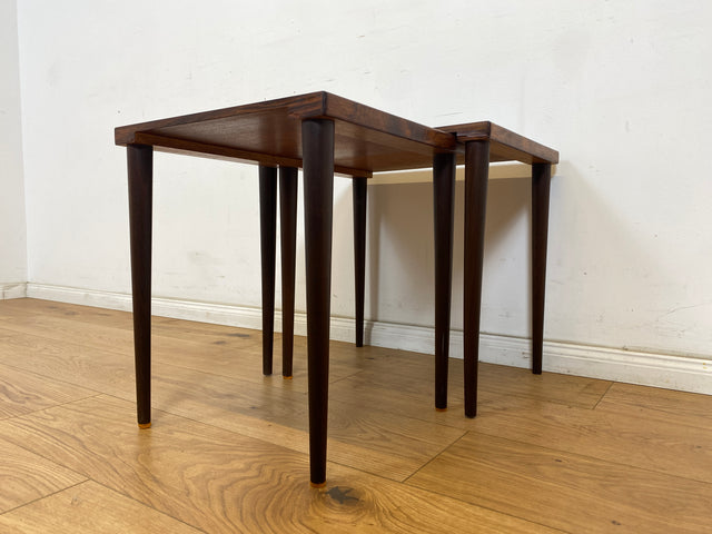 WMK Stilvoller & gut erhaltener skandinavischer 2-in-1 Satztisch aus edlem Palisander mit besonders schöner Maserung # Beistelltisch Couchtisch Coffee table Vintage Danish Design Mid-Century Rosewood