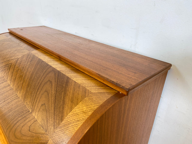 WMK Stilvoller skandinavischer Sekretär mit ausziehbarer Schreibplatte, Schubladen und Messinggriffen # Schreibschrank Desk Schreibtisch Kommode Schubladenkommode Wäschekommode Mid-Century Vintage