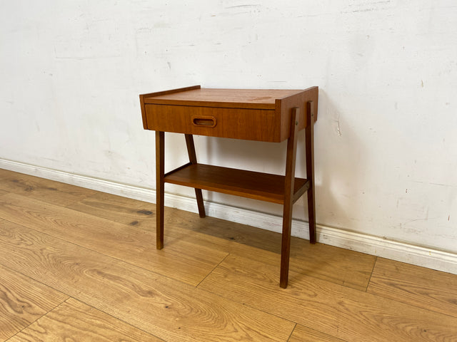 WMK Kleine stilvolle skandinavische Kommode in Teakholz mit Schublade und Ablage # Beistelltisch Nachttisch Nachtkommode Nachtschränkchen Nachtschrank Danish Design Vintage Mid-Century Teak 60er