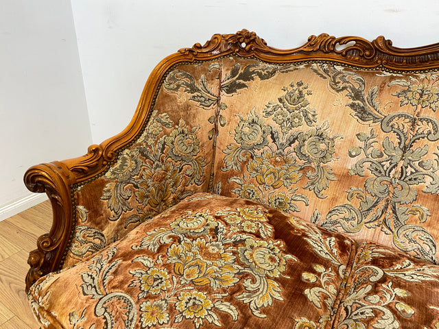 WMK Pompöses und sehr gut erhaltenes Vintage Sofa im Stile des Barock mit edlem Brokat Bezug und reichverziertem Holzrahmen # Couch 3-Sitzer Sitzgarnitur Rokoko Chippendale Stilmöbel Samt Altrosa