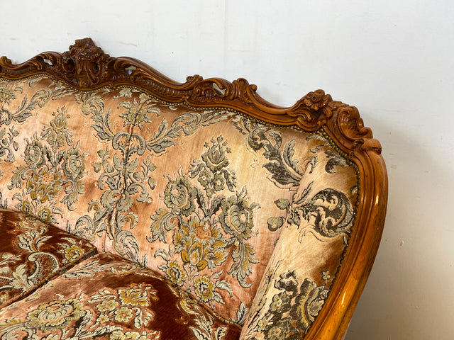 WMK Pompöses und sehr gut erhaltenes Vintage Sofa im Stile des Barock mit edlem Brokat Bezug und reichverziertem Holzrahmen # Couch 3-Sitzer Sitzgarnitur Rokoko Chippendale Stilmöbel Samt Altrosa