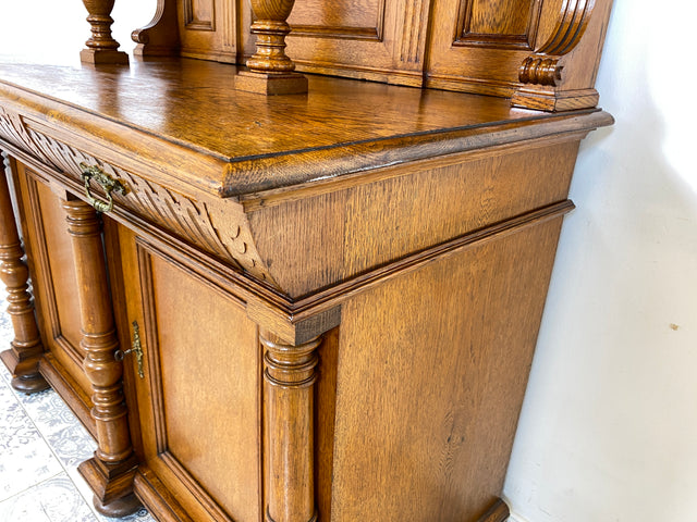 WMK Prachtvoller und gut erhaltener antiker Büffetschrank aus massivem Eichenholz mit prunkvollen Messingbeschlägen, um 1900 # Anrichte Aufsatzbuffett Buffett Schrank Highboard Gründerzeit Vintage