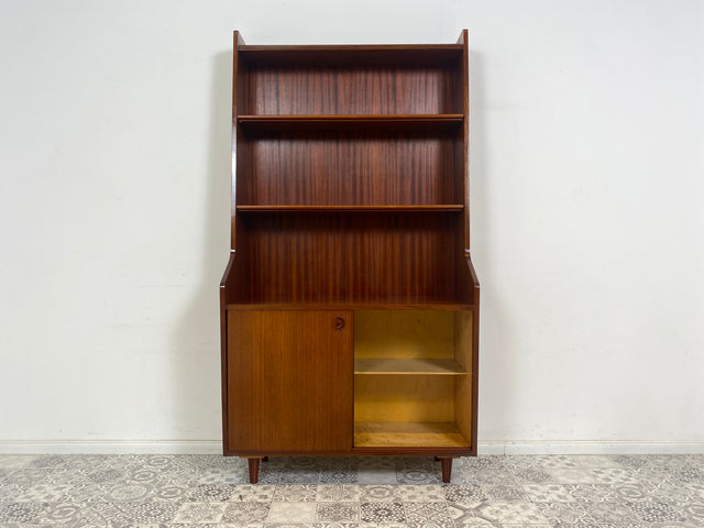 WMK Hochwertiger & sehr gut erhaltener skandinavischer Bücherschrank aus vollem Holz mit Schiebetüren & tollen Holzgriffen # Highboard Regal Bücherregal Kommode Danish Design Mid-Century Vintage 60er