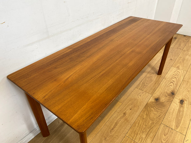 Seltener skandinavischer Mid-Century Designertisch von A/S Niels Bach Møbelfabrik in Teakholz I hoher Couchtisch Salontisch niedriger Esstisch Holztisch Küchentisch Tisch Danish Design Vintage